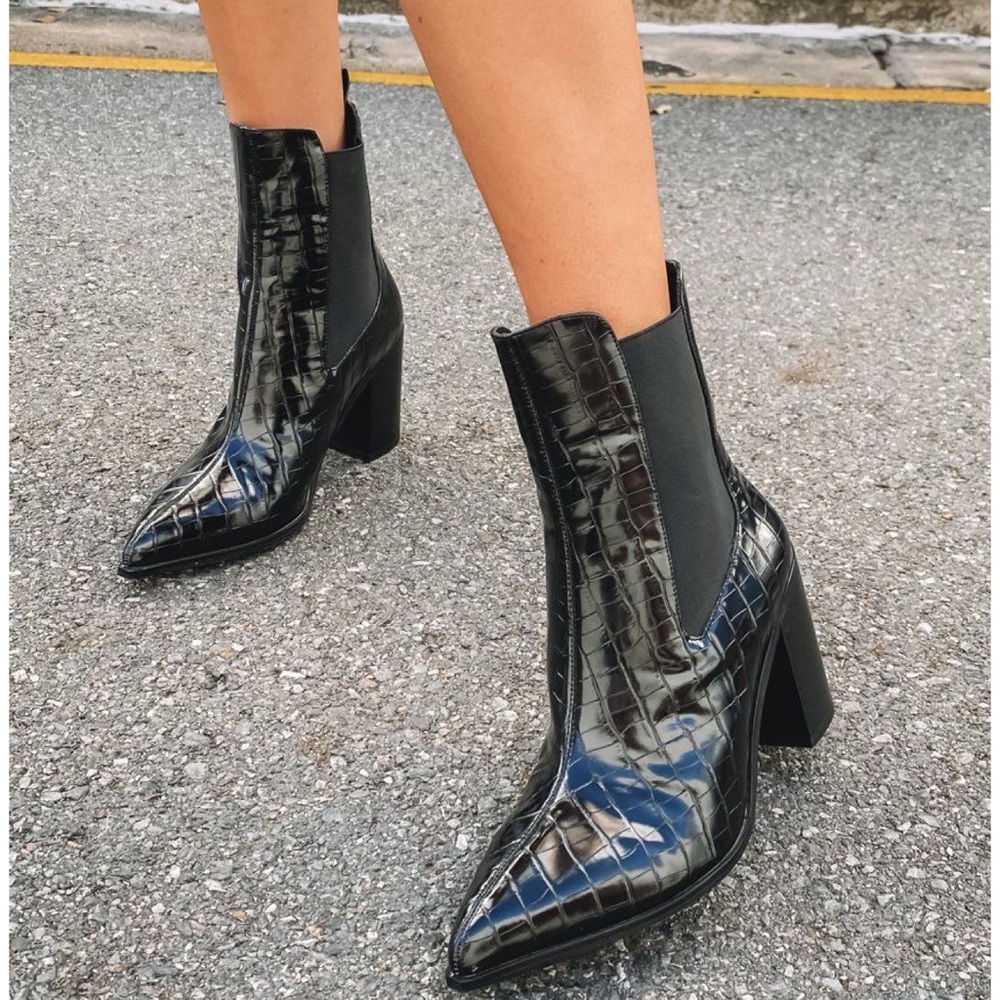 Brand New Chloé Black Croc Wave Ankle Chelsea Boots Size 38.5
